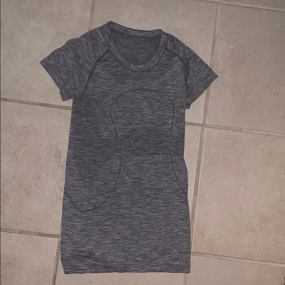 - Lululemon Swiftly Tech